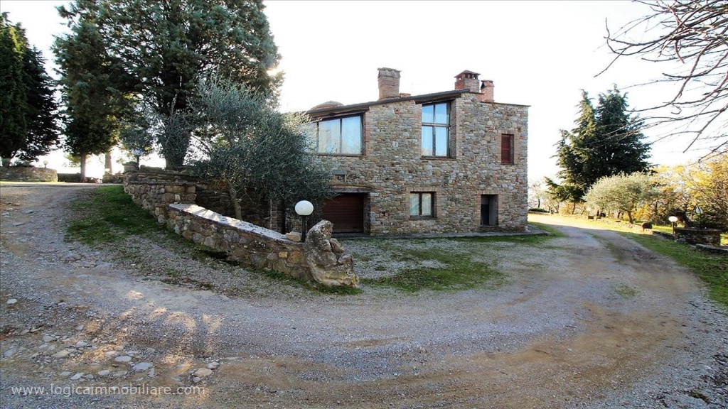 Casale in Via Perugia, Monteleone d'Orvieto, 18 locali, 8 bagni