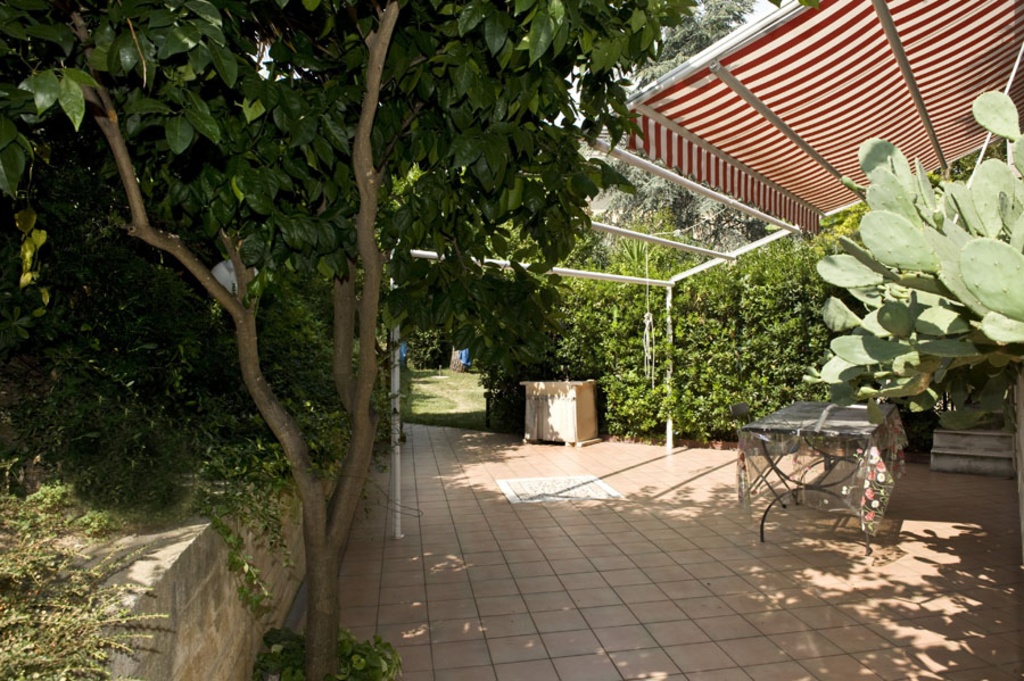 Quadrilocale a Grottammare, 1 bagno, giardino privato, con box, 95 m²