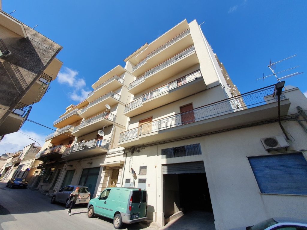 Appartamento in Corso Sicilia 10, Modica, 6 locali, 2 bagni, garage