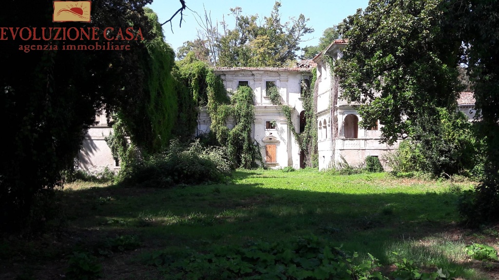 Casa indipendente in Via Aquileia, Campolongo Tapogliano, 54 locali