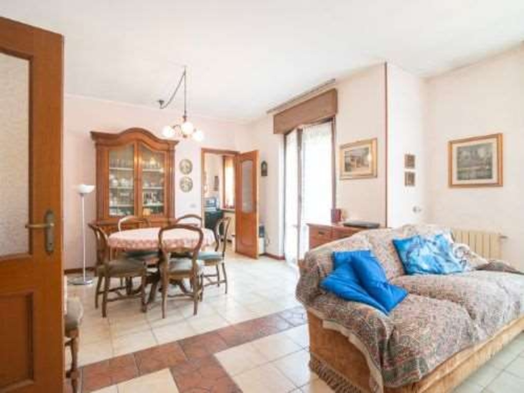 Casa indipendente in Via Nicoli, Piacenza, 3 locali, 3 bagni, garage