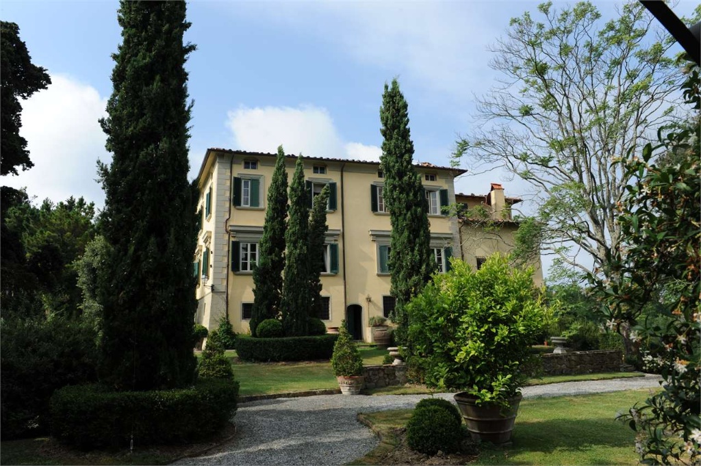 Villa in Pedona, Camaiore, 20 locali, 4 bagni, giardino privato