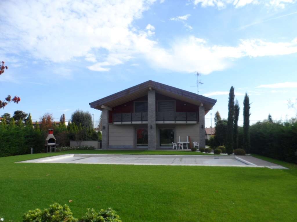 Villa in Via dei platani, Carimate, 6 locali, 4 bagni, garage, 450 m²