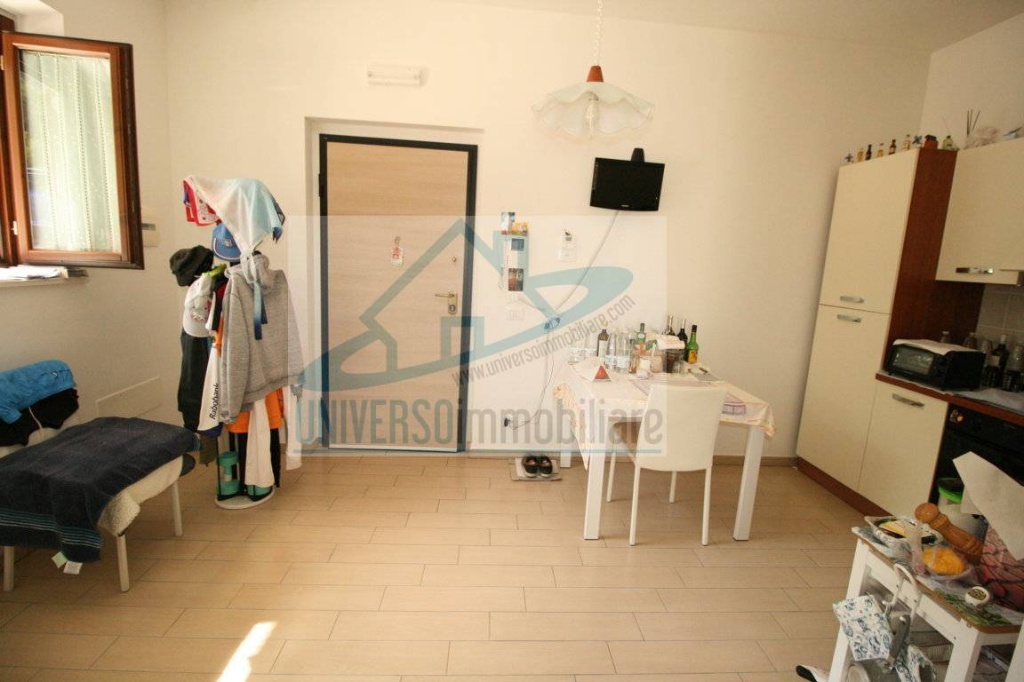 Monolocale in Marina, Massignano, 1 bagno, posto auto, arredato, 40 m²