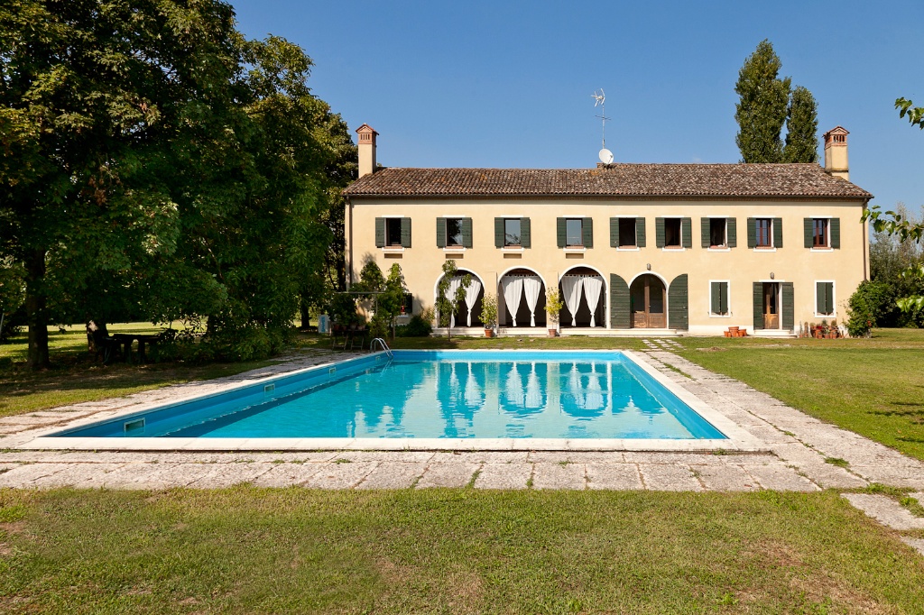Villa a Quarto d'Altino, 11 locali, 3 bagni, giardino privato, 977 m²