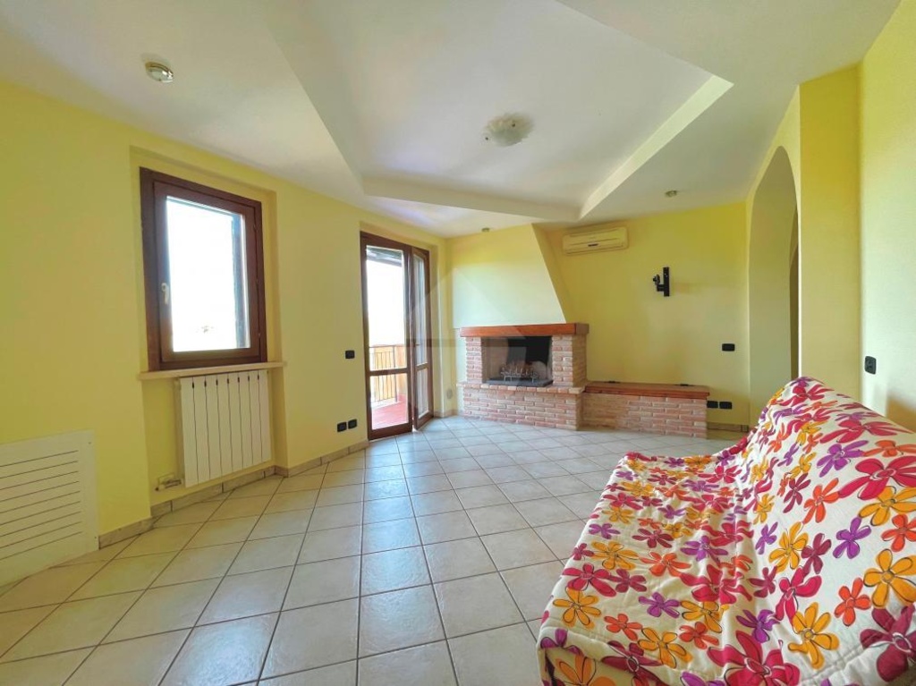 Appartamento in Via paolo ceccarelli, Perugia, 5 locali, 2 bagni