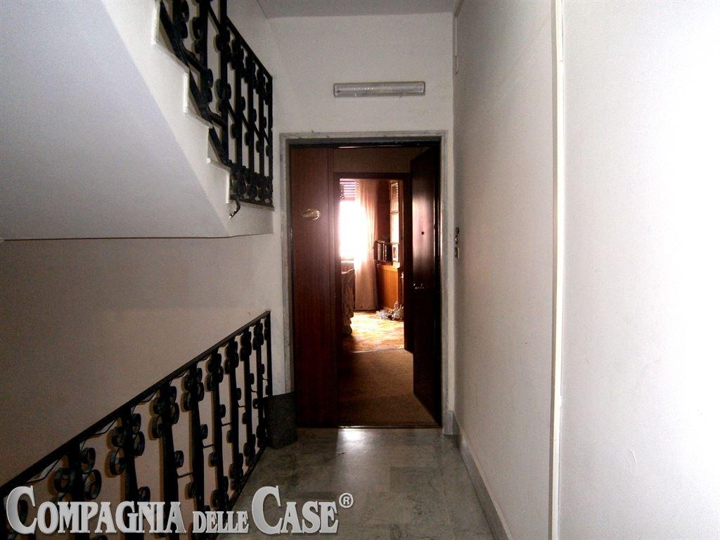 Appartamento in Via francesco Acri, Catanzaro, 6 locali, 2 bagni