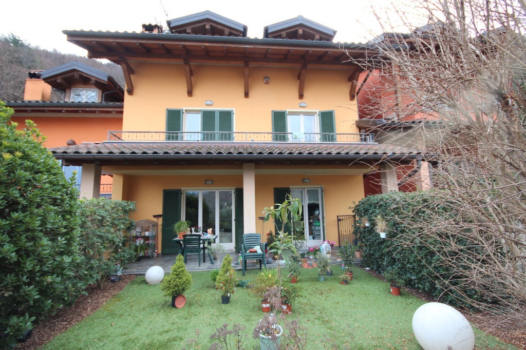 Casa indipendente in Casali Cuserina, Cannobio, 5 locali, 2 bagni