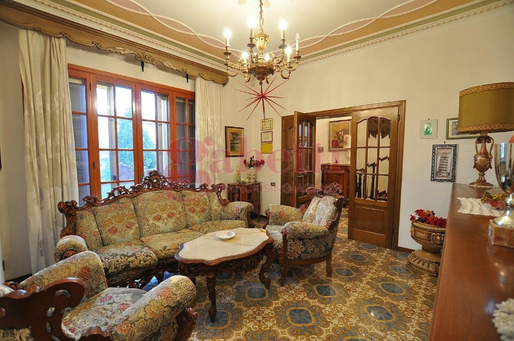 Villa a Pisa, 6 locali, 2 bagni, giardino privato, arredato, 334 m²