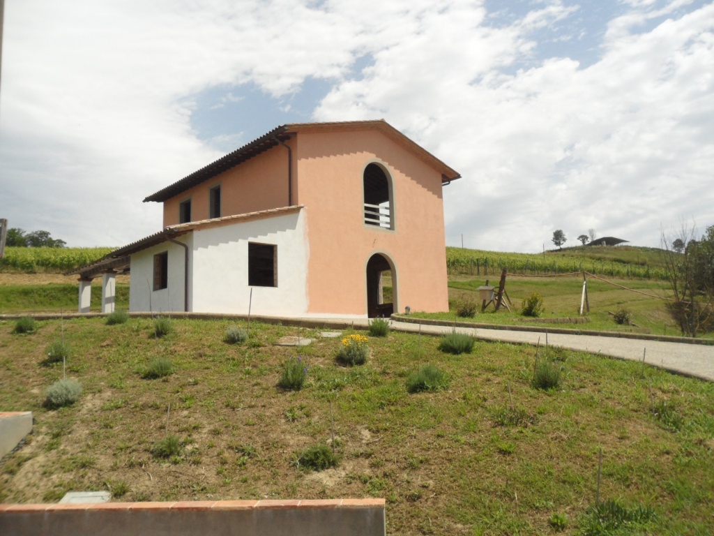 Casa indipendente a San Miniato, 6 locali, 3 bagni, giardino privato