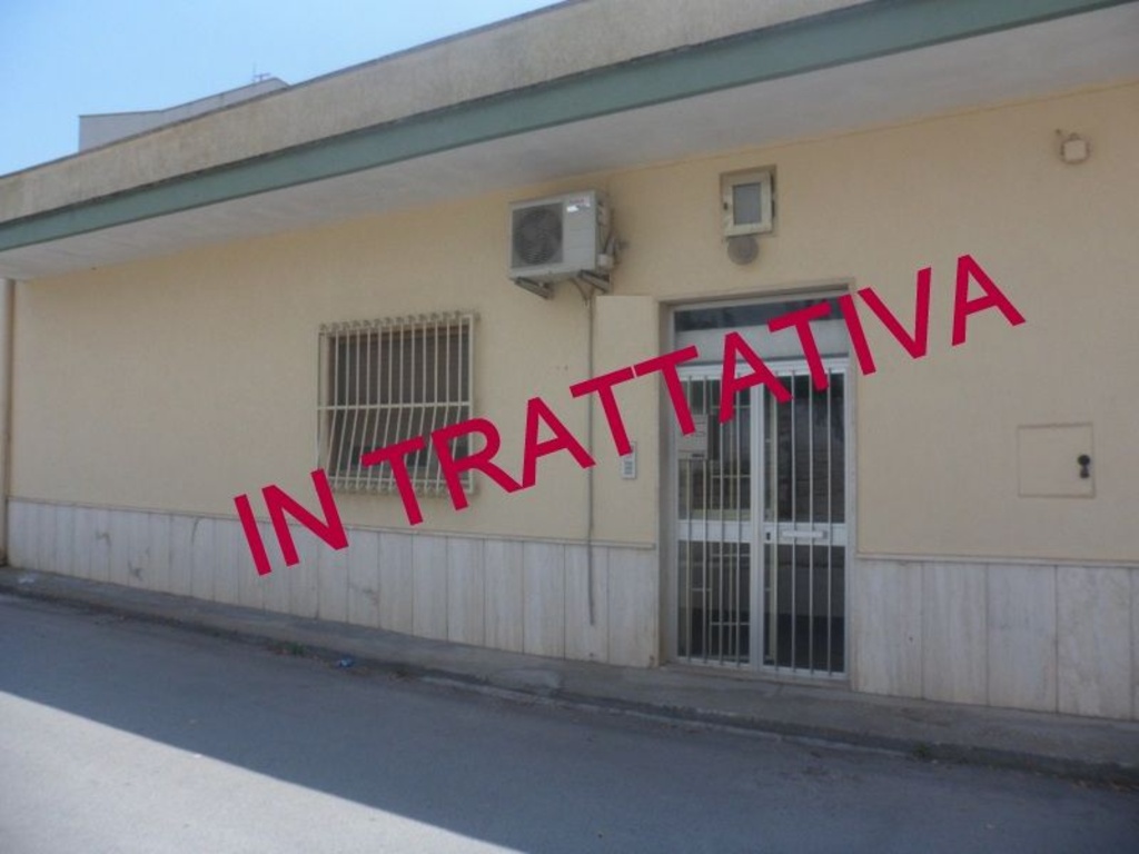Trilocale in Via Madonna delle Grazie 15/B, Taranto, 1 bagno, 115 m²