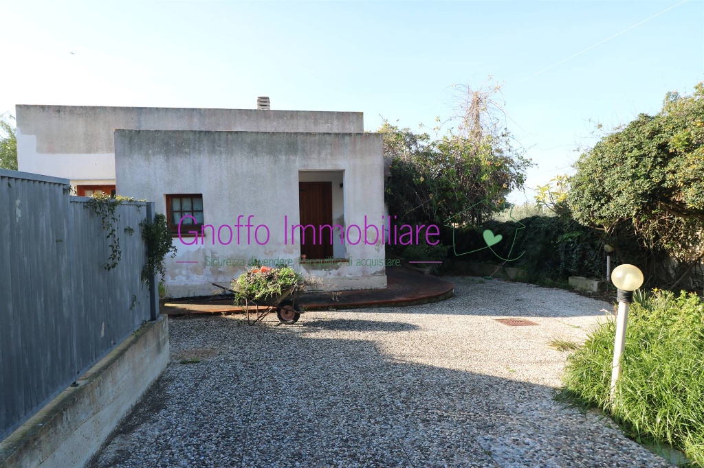 Villa a Trapani, 4 locali, 2 bagni, giardino privato, 140 m²