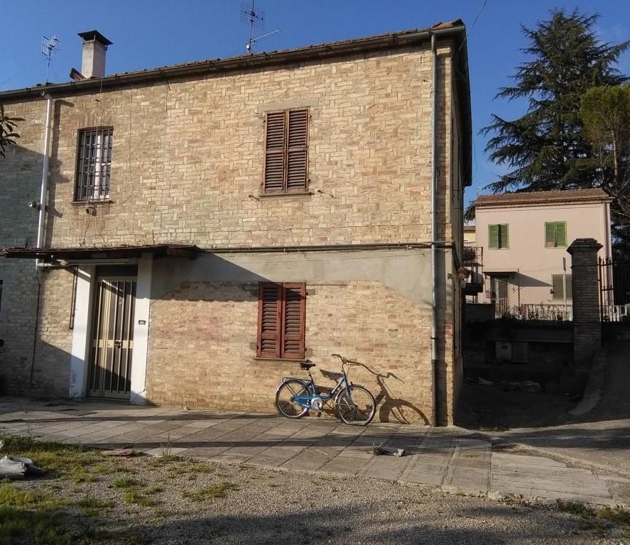 Villa a schiera in Pagliare, Roseto degli Abruzzi, 7 locali, 2 bagni