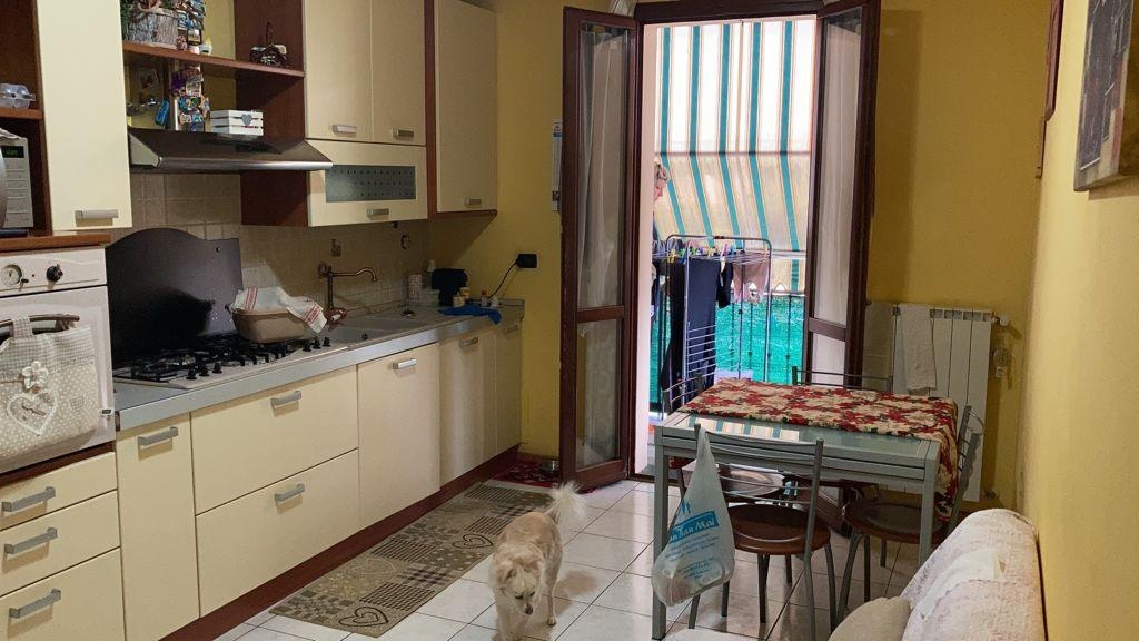 appartamento in vendita a Santa Maria a Monte in zona Cinque Case