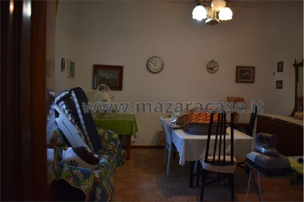 Porzione di casa a Mazara del Vallo, 5 locali, 2 bagni, 1 m²