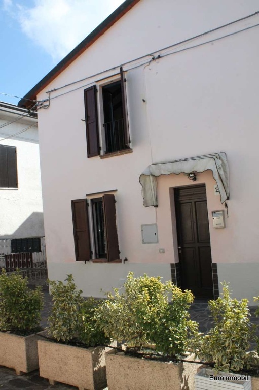 Porzione di casa in Lovetta, Montechiarugolo, 2 locali, 1 bagno, 70 m²