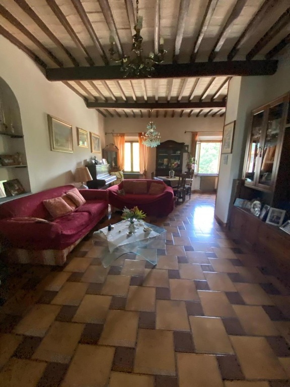 Appartamento a San Giuliano Terme, 5 locali, 1 bagno, 115 m², 2° piano