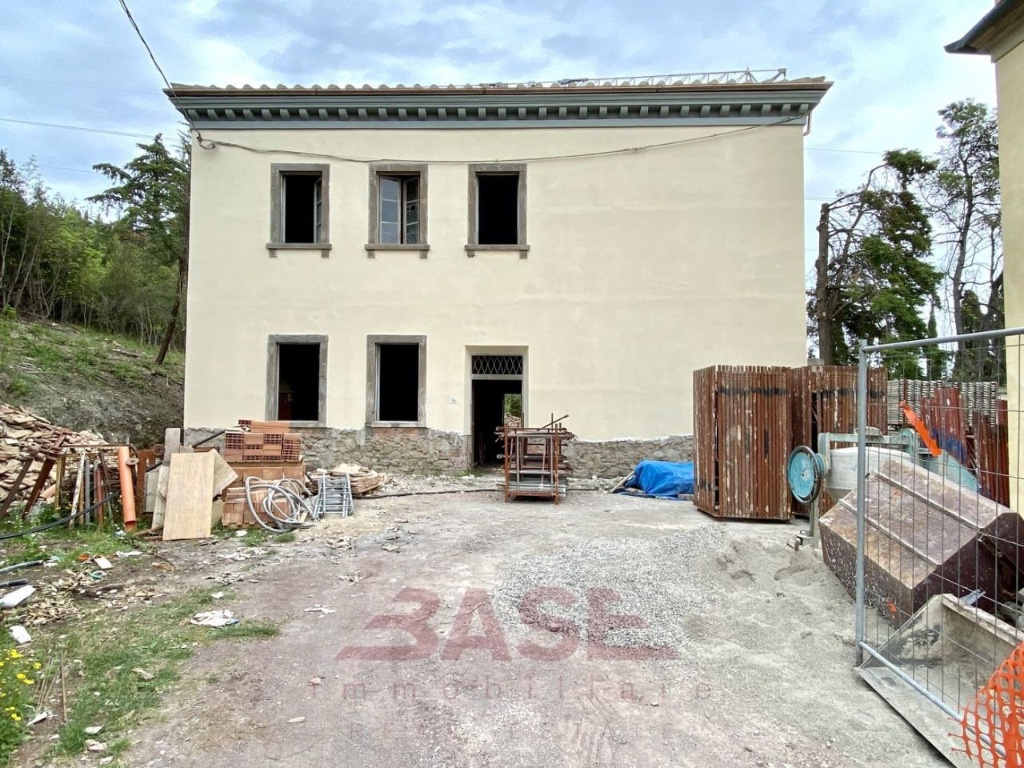 Villa in Piazza Repubblica, Montecatini Val di Cecina, 16 locali