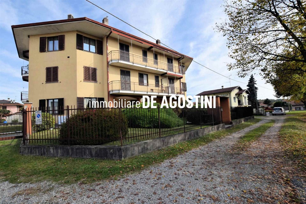Trilocale in Via Monte Pasubio 3, Oleggio Castello, 1 bagno, 110 m²