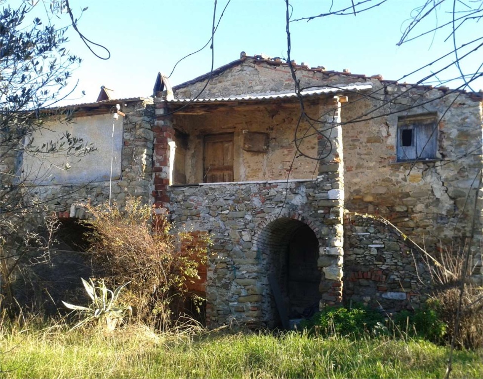 Rustico in Colline del sole, Castelnuovo Magra, 6 locali, 180 m²