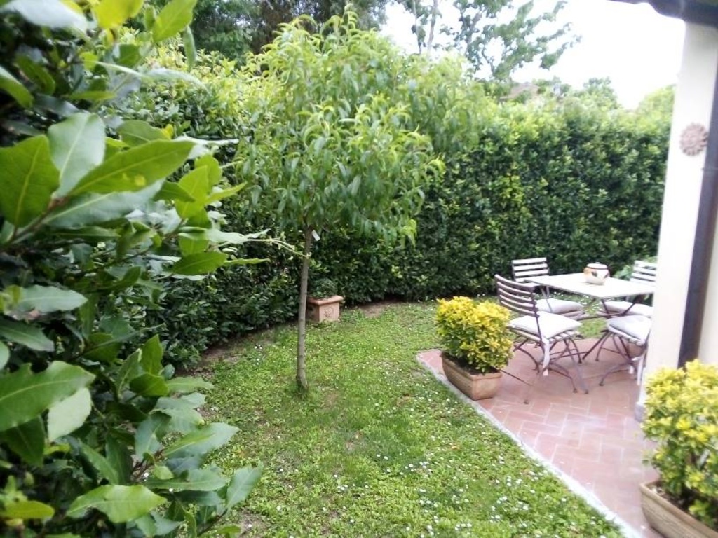 Villa a schiera a Pistoia, 5 locali, 2 bagni, posto auto, 115 m²