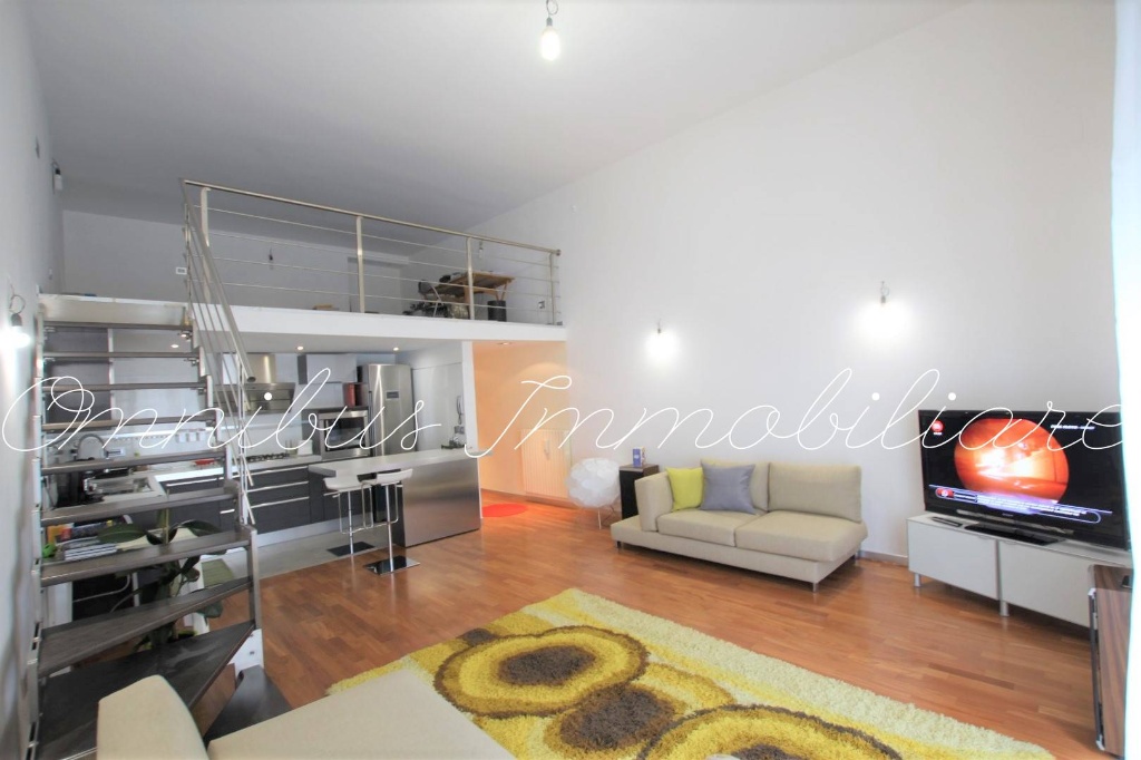 Trilocale a Foggia, 2 bagni, 127 m², 1° piano, aria condizionata