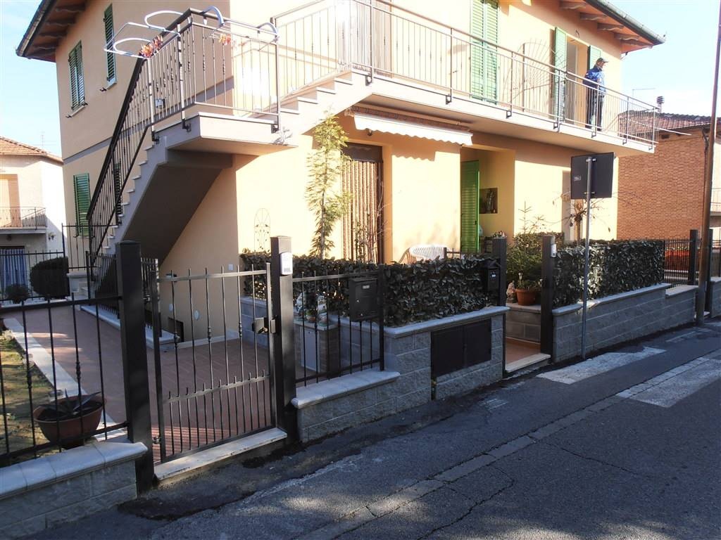 Appartamento indipendente a Torrita di Siena, 6 locali, 1 bagno, 60 m²