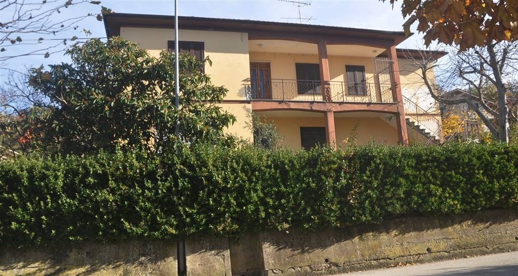 Villa in Via della Repubblica 59, Castellina Marittima, 8 locali