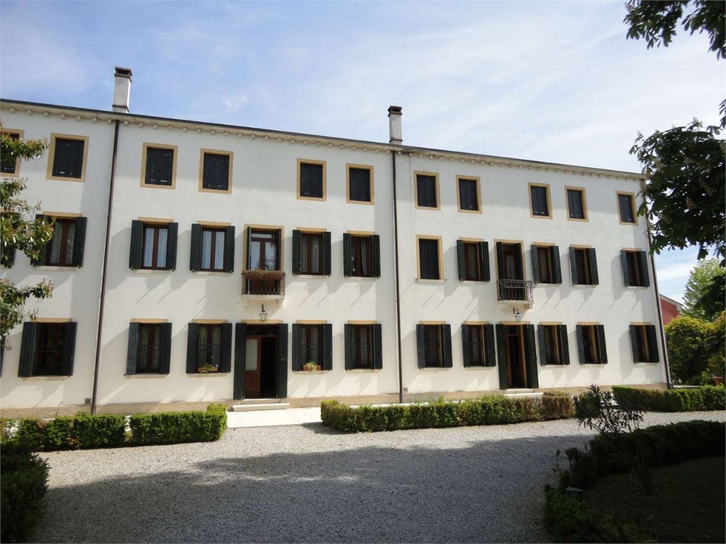 Villa a Motta di Livenza, 18 locali, 6 bagni, giardino privato
