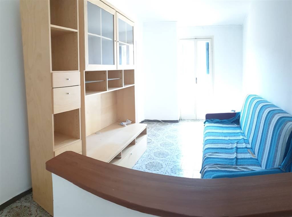 Appartamento a Bordighera, 5 locali, 1 bagno, 90 m², 1° piano