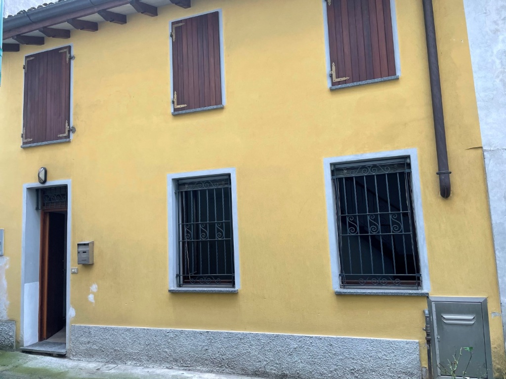 Villa singola a Pieve San Giacomo, 2 locali, 2 bagni, 60 m² in vendita
