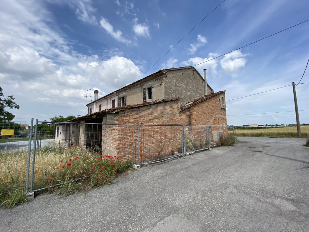 Casa indipendente in Via Boscabella, Cesena, 8 locali, 2 bagni, 300 m²