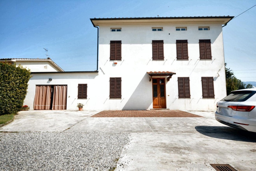 casa indipendente in vendita a Capannori in zona Lammari