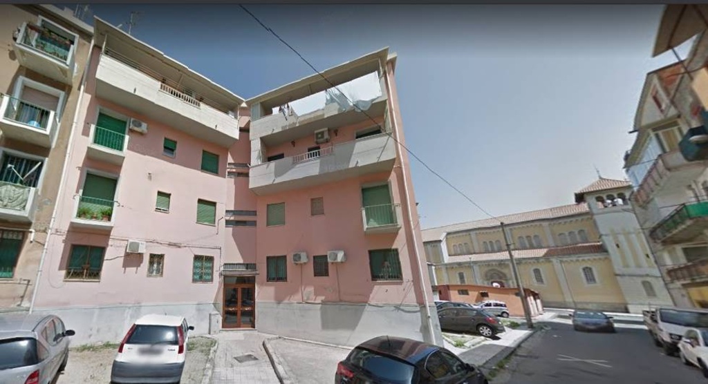 Trilocale in Via Monte Grappa, Messina, 1 bagno, arredato, 100 m²