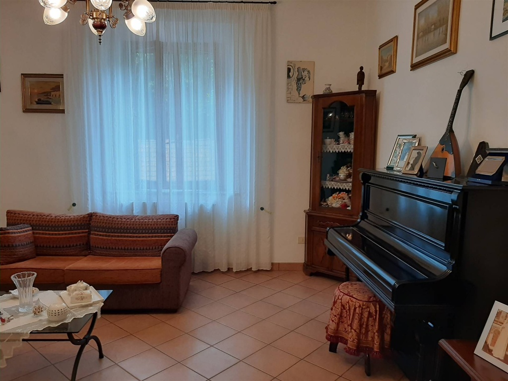 Appartamento indipendente a San Giuliano Terme, 6 locali, 3 bagni