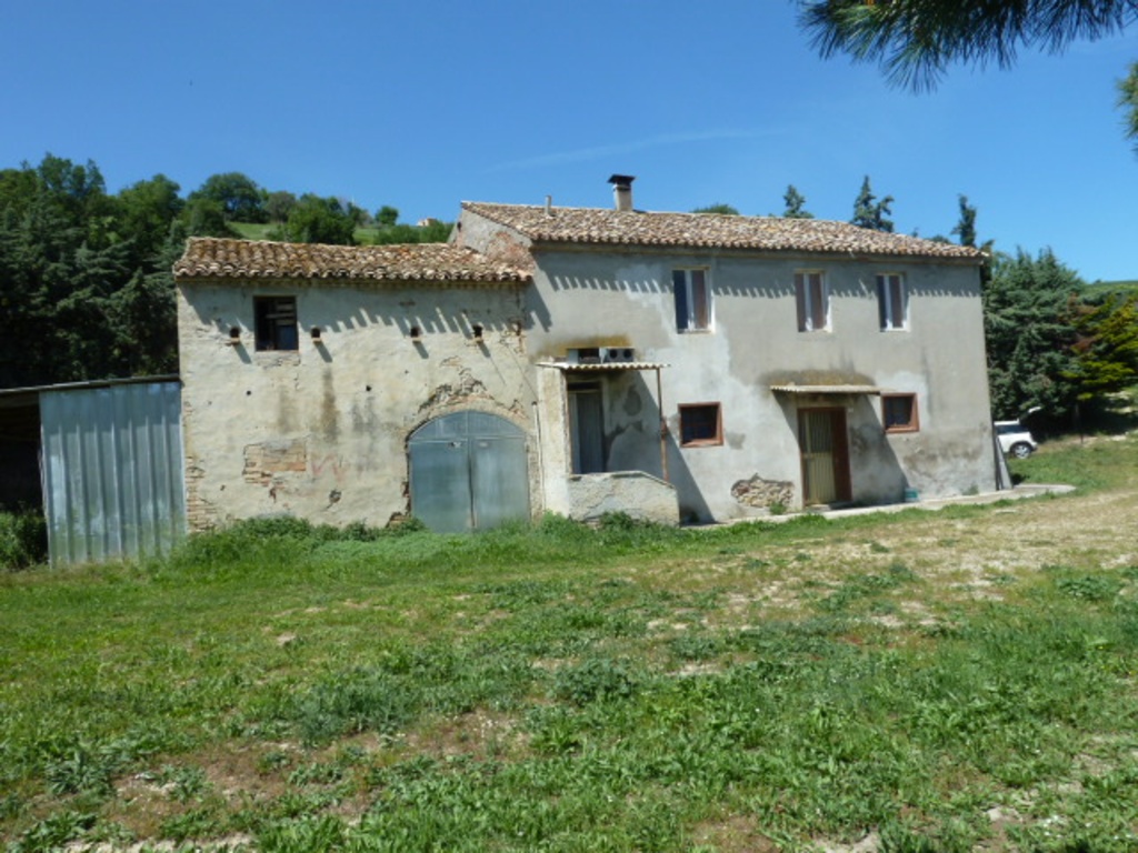 Casa indipendente a Massignano, 10 locali, 4 bagni, 600 m² in vendita