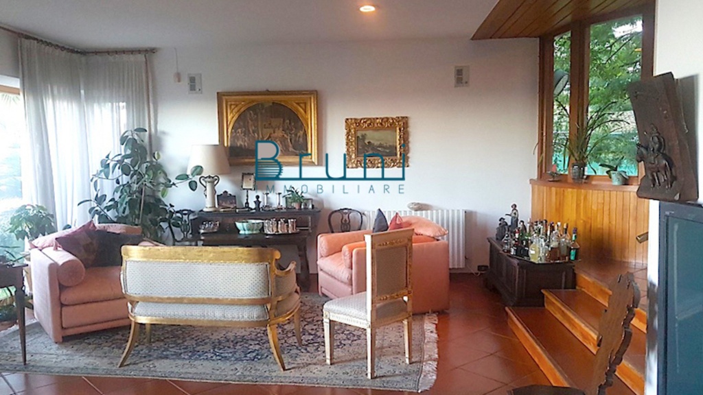 Villa in Via Firenze, Grottammare, 12 locali, 5 bagni, con box, 480 m²