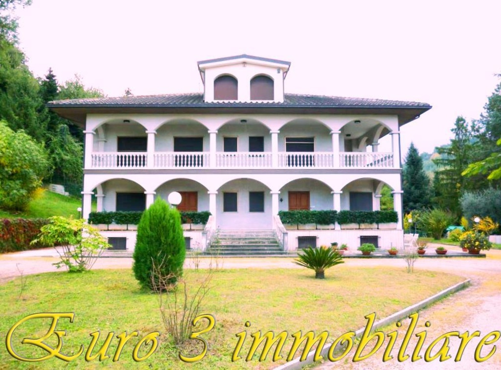 Villa in CASE DI COCCIA, Folignano, 20 locali, 6 bagni, garage, 800 m²