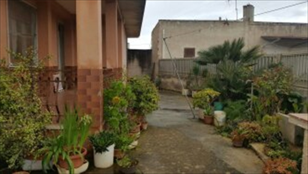 Casa indipendente a Marsala, 4 locali, 2 bagni, giardino privato