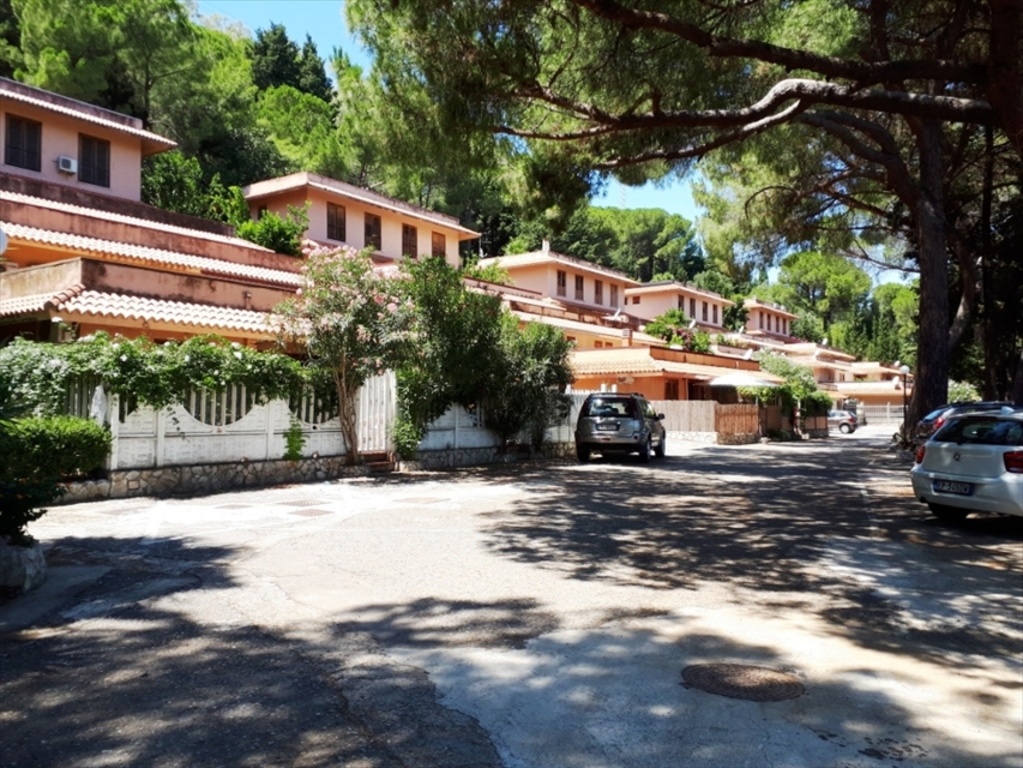 Villa a schiera in Via Copanello, Stalettì, 3 locali, 1 bagno