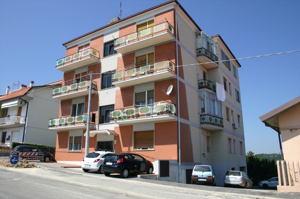 Quadrilocale in Via Ettore Ianni, Chieti, 1 bagno, 105 m², 3° piano