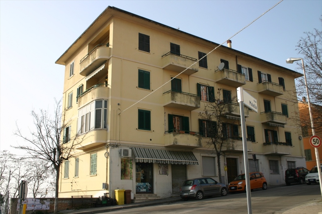 Trilocale in Via Maiella, Chieti, 1 bagno, 116 m², 3° piano, 2 balconi