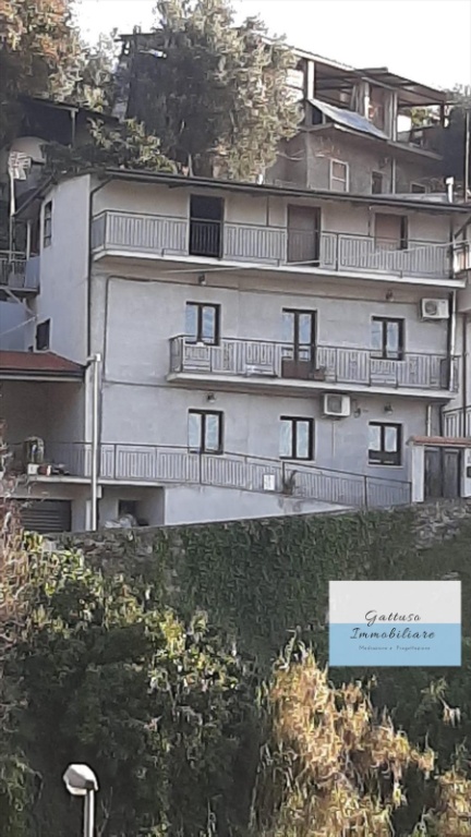 Casa indipendente in Via armo, Reggio di Calabria, 5 locali, 1 bagno