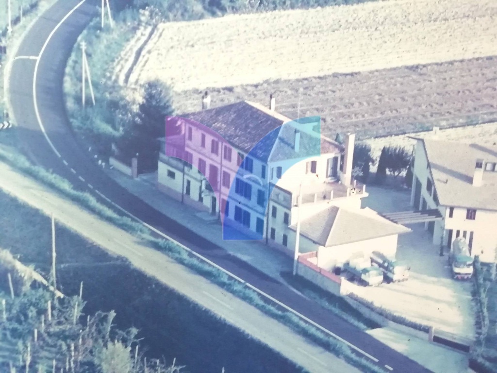 Casa indipendente in Via manzoni, San Biagio di Callalta, 10 locali