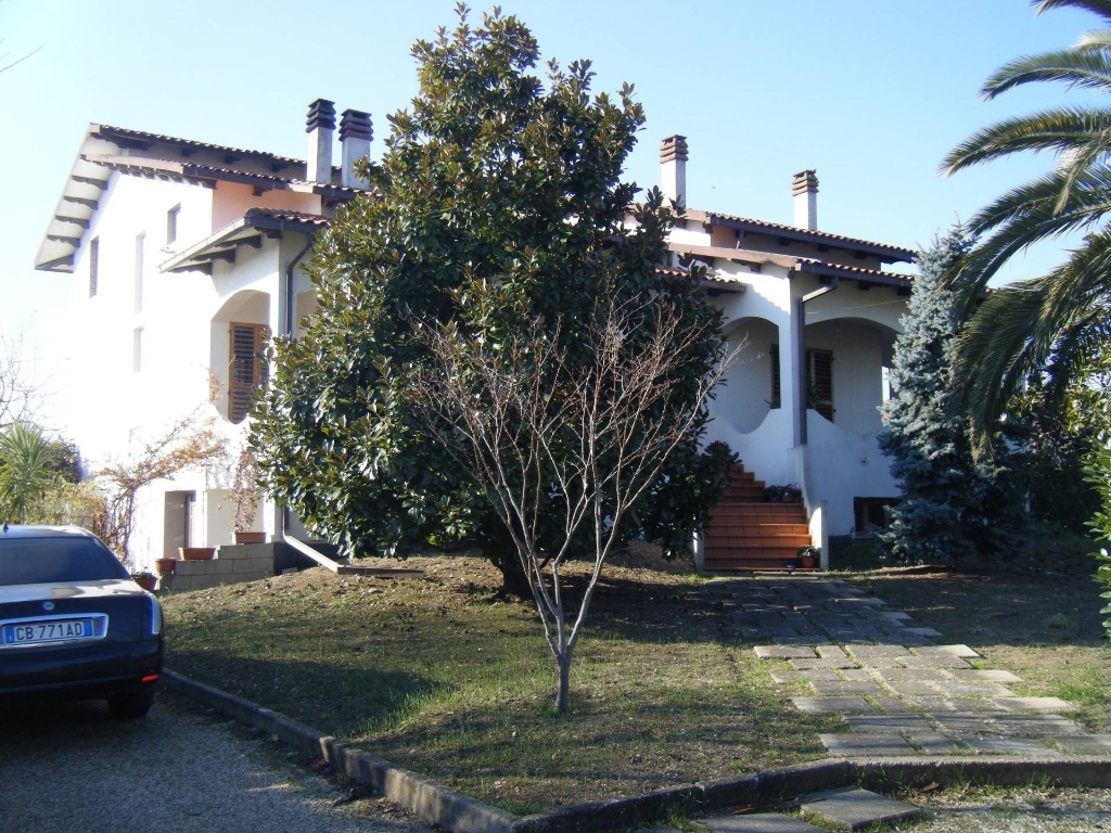 Villa singola in PIANO CROCE, Pollutri, 12 locali, 500 m² in vendita