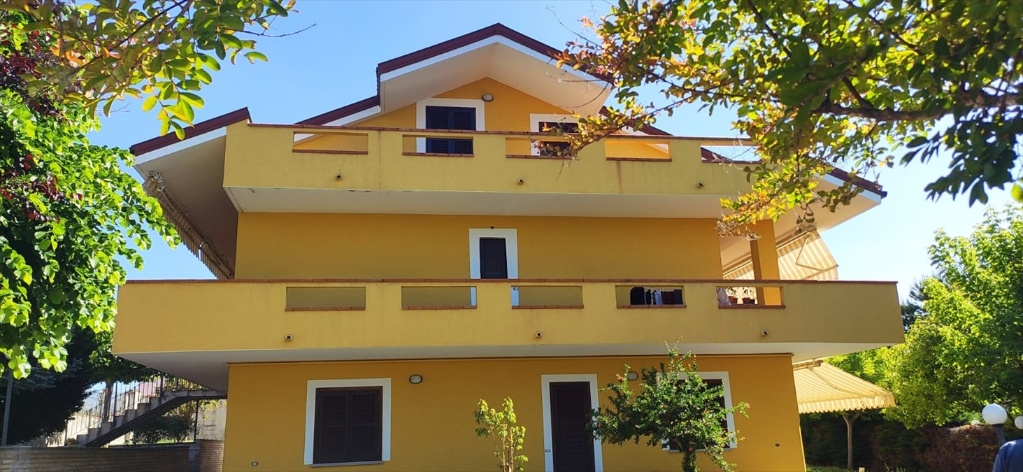 Villa in Contrada Colle Marcone 103, Bucchianico, 10 locali, 5 bagni