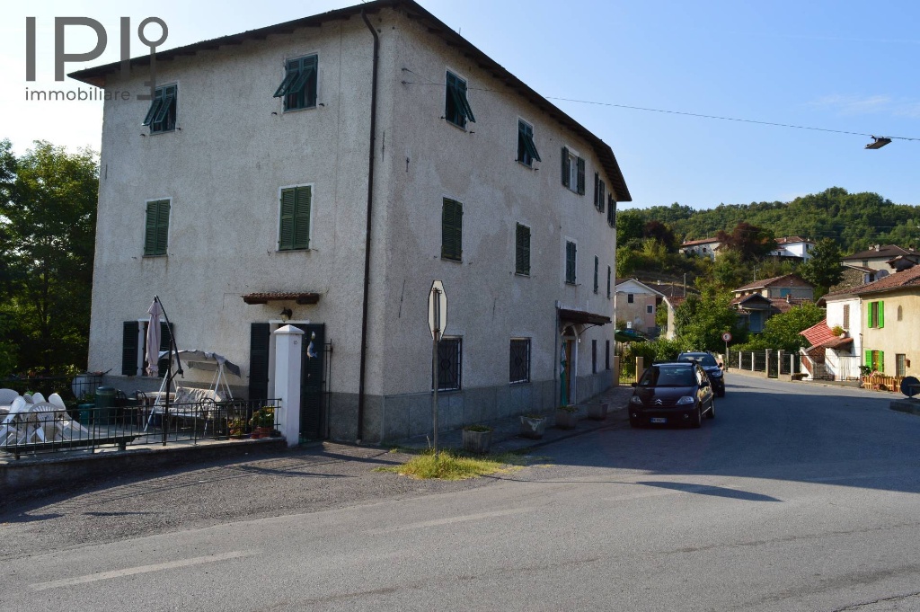 Quadrilocale in Pontevecchio, Piana Crixia, 1 bagno, posto auto, 70 m²