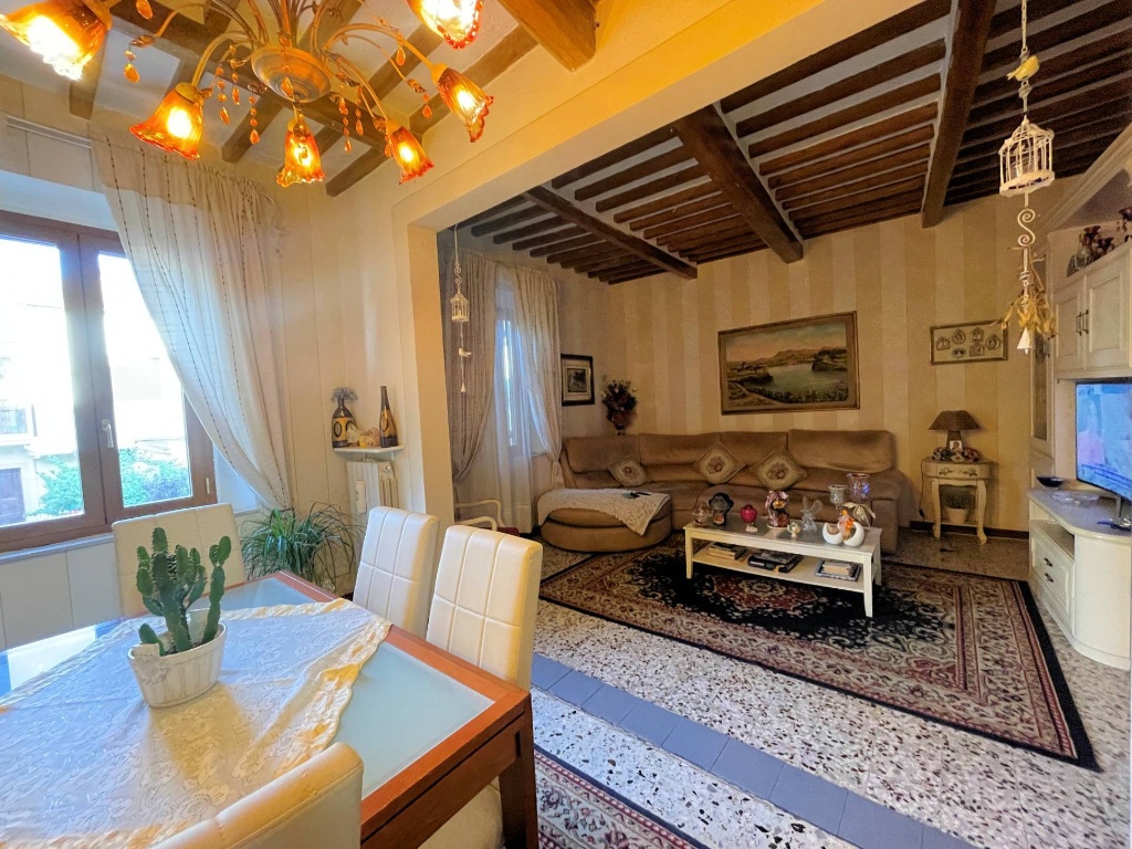 Casa indipendente in Capannoli, Capannoli, 10 locali, 3 bagni, 290 m²