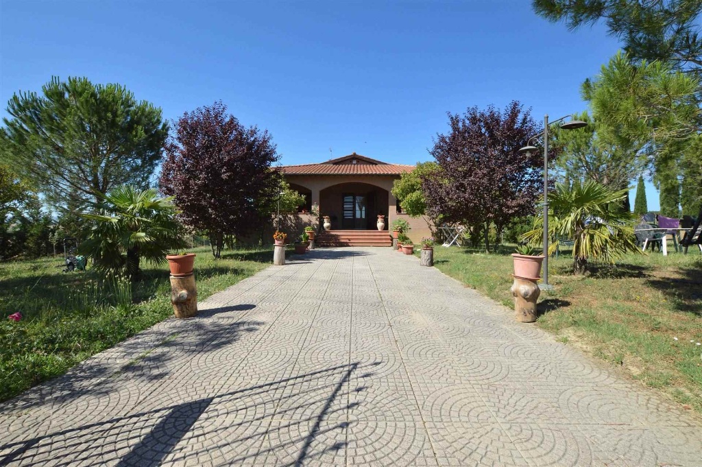 Villa in Strada di Apollinare, Siena, 7 locali, 3 bagni, 248 m²
