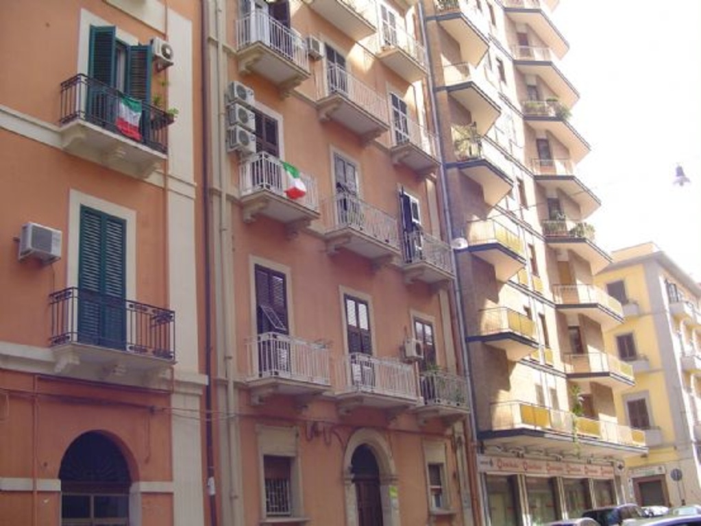 Appartamento in Via Mazzini 43, Taranto, 5 locali, 1 bagno, 89 m²